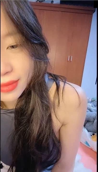 thỏ buồn ngủ sex Chill với em gái trên bar rồi cho chơi tập thể cùng bạn